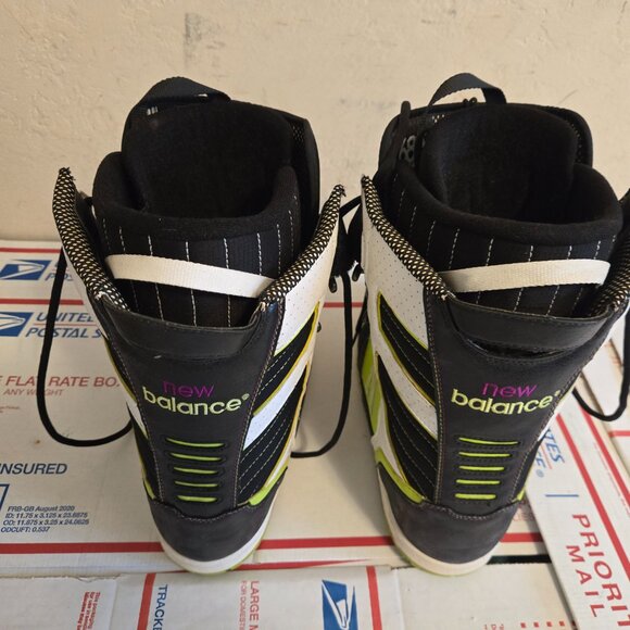 New Balance 790 686 Snowboard Boots Sz 9.5 Mens Neon Green White Snowboarding - Picture 3 of 7